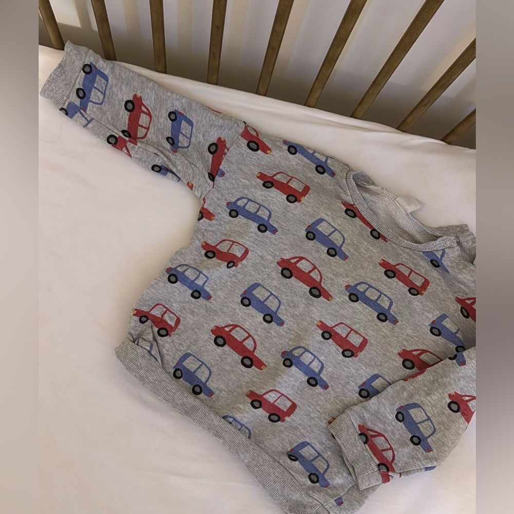 H&M cars all over print grey crewneck 2T